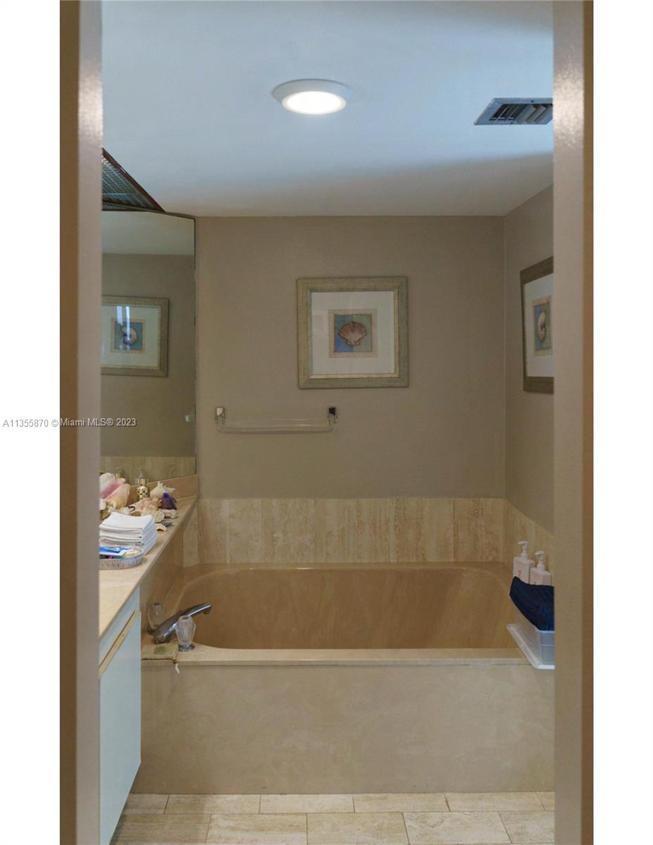VENETIA CONDO - Residential
