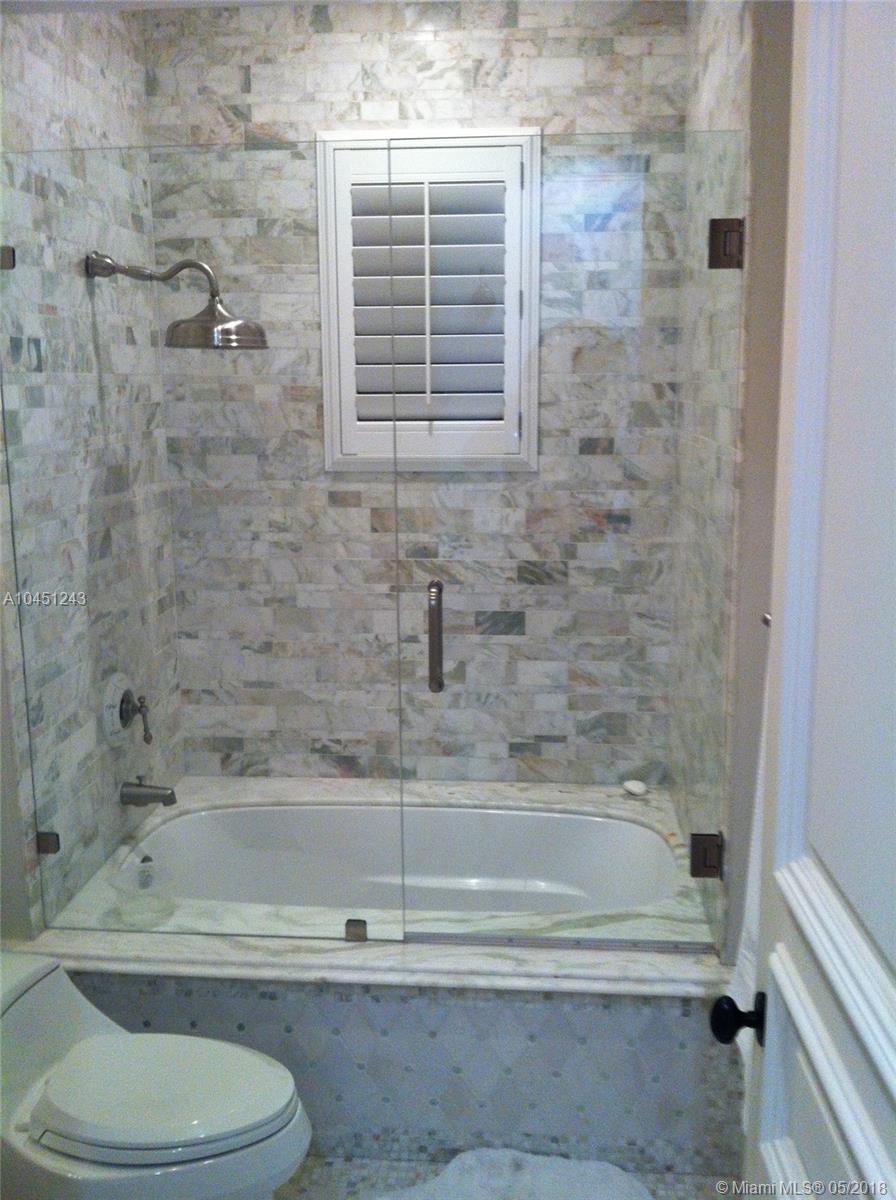 SUNRISE HARBOUR REV PL - Residential