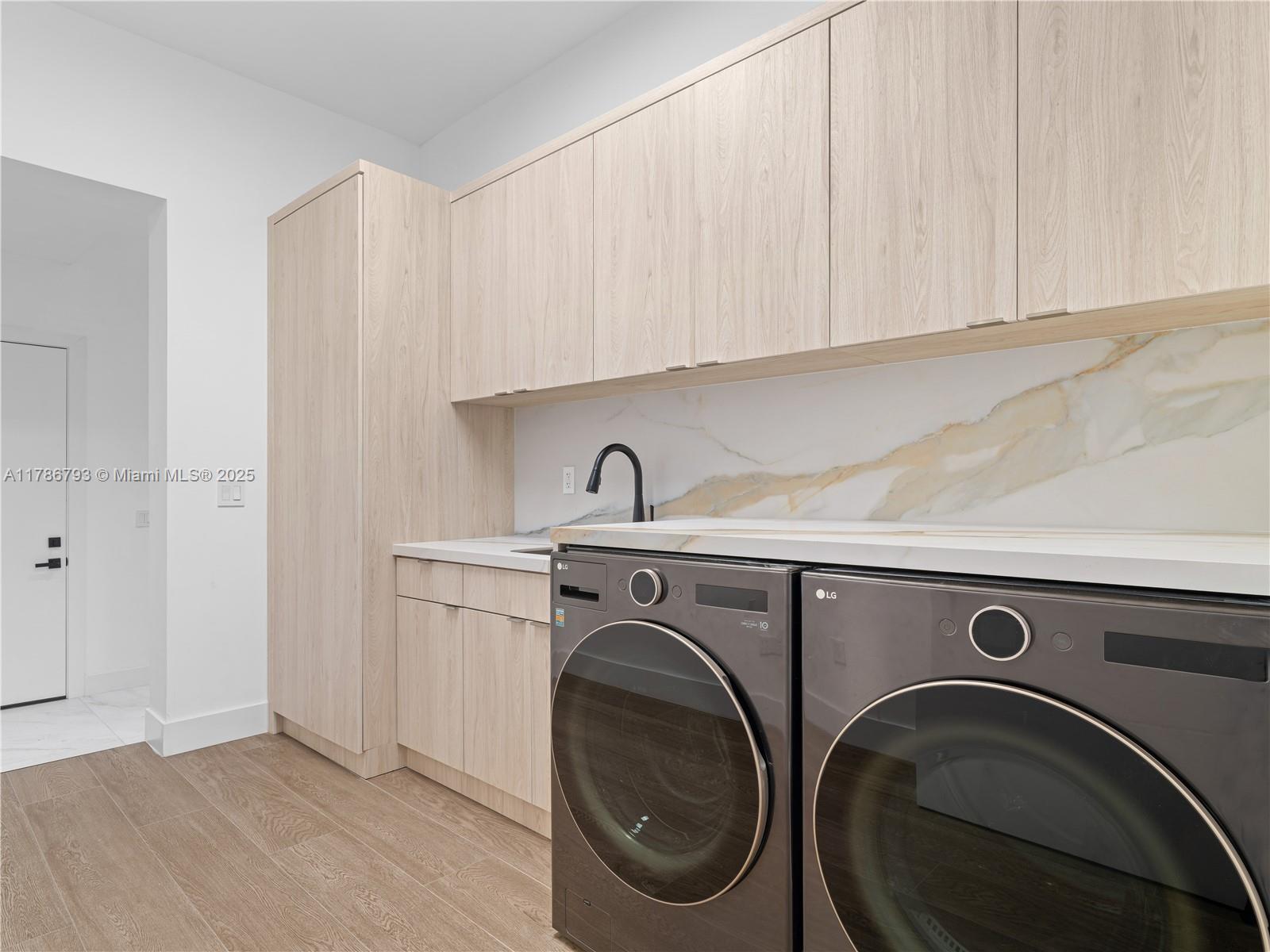 CHAMBERS LAND CO SUB SE1/ - Residential