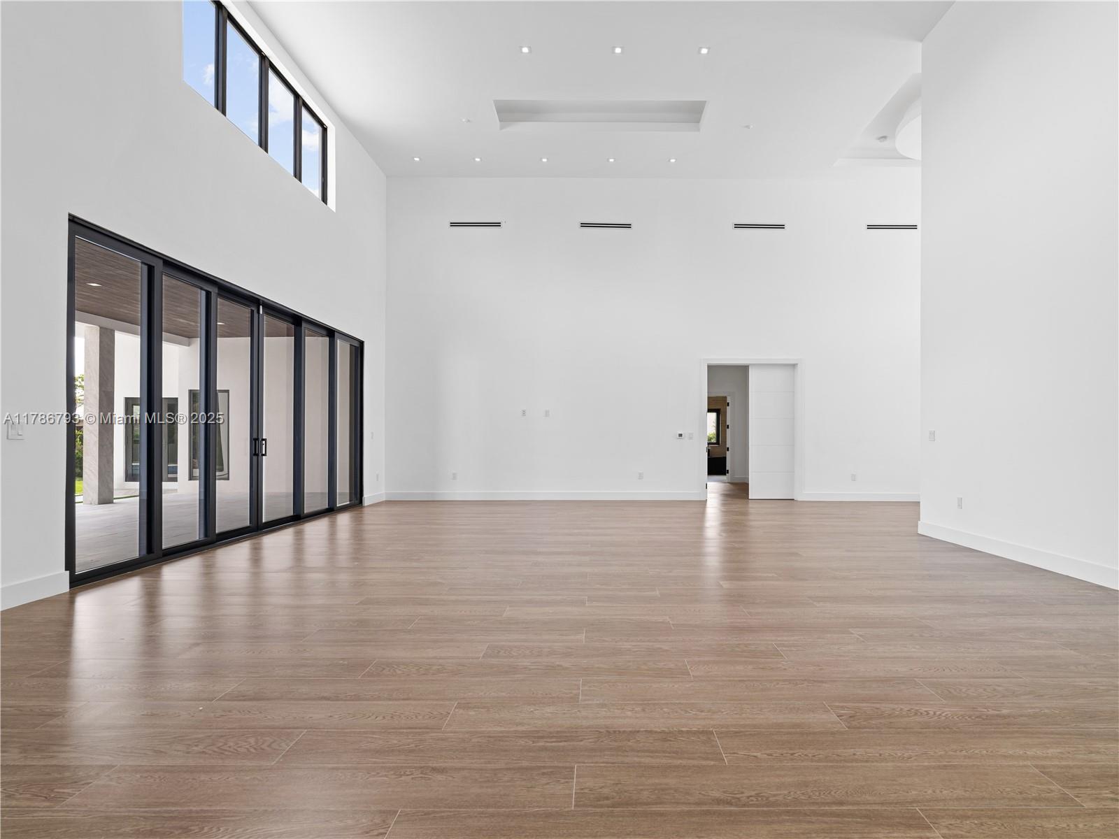 CHAMBERS LAND CO SUB SE1/ - Residential