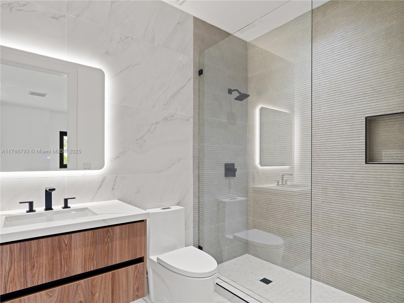 CHAMBERS LAND CO SUB SE1/ - Residential