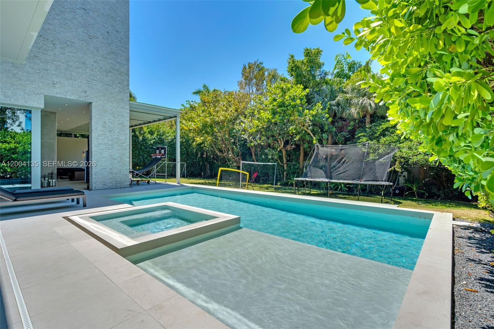 OCEANA KEY BISCAYNE CONDO - Residential