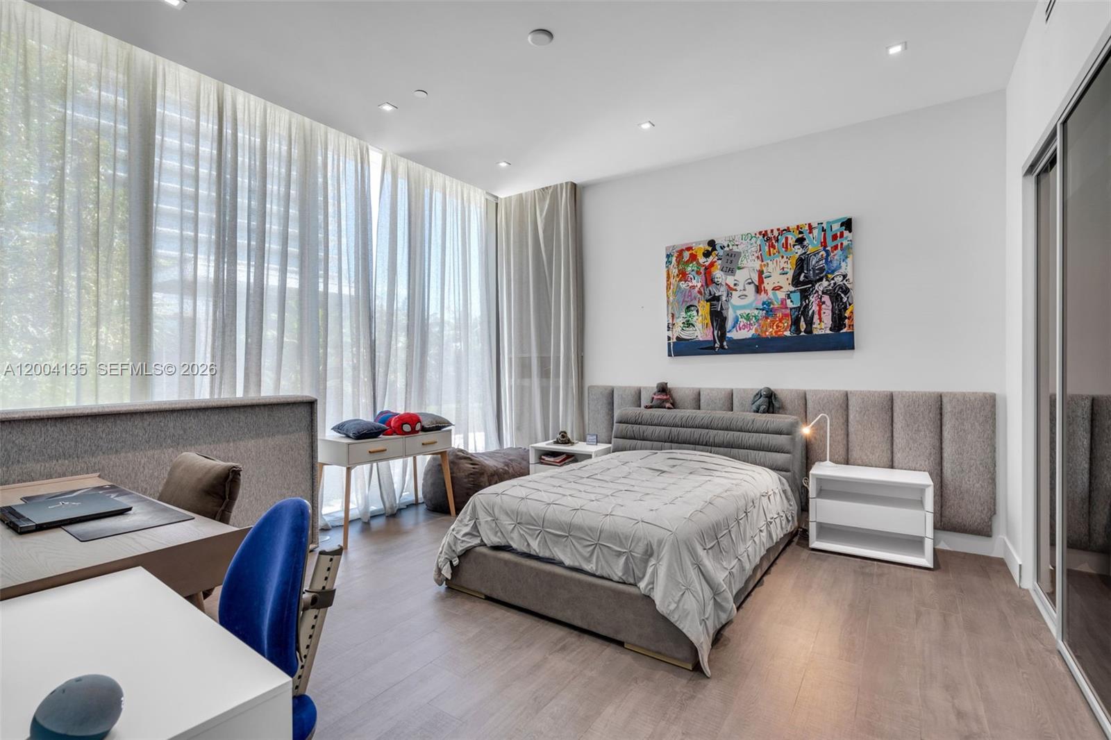 OCEANA KEY BISCAYNE CONDO - Residential