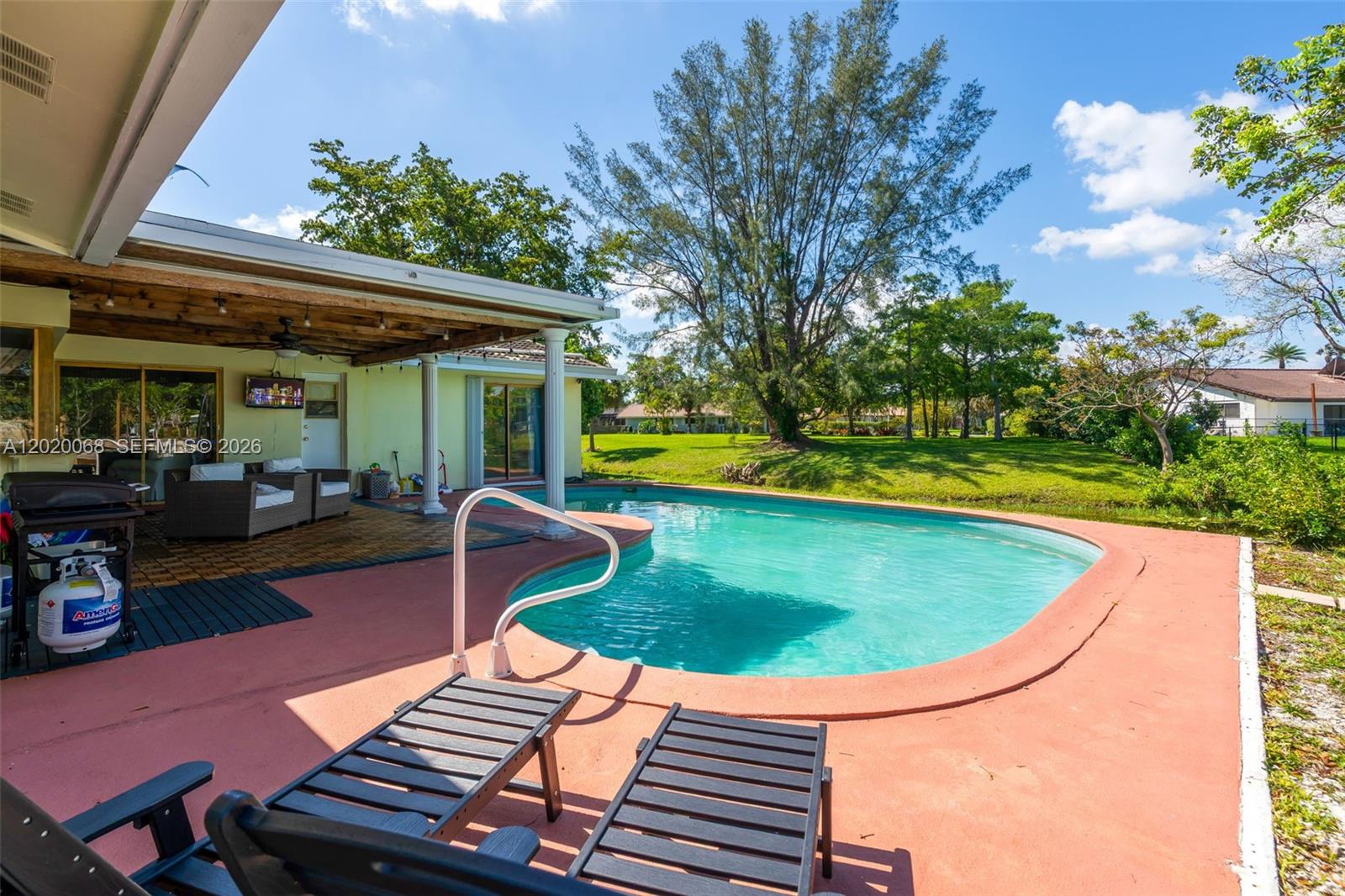 CLUSTERS CORAL SPRINGS - Residential