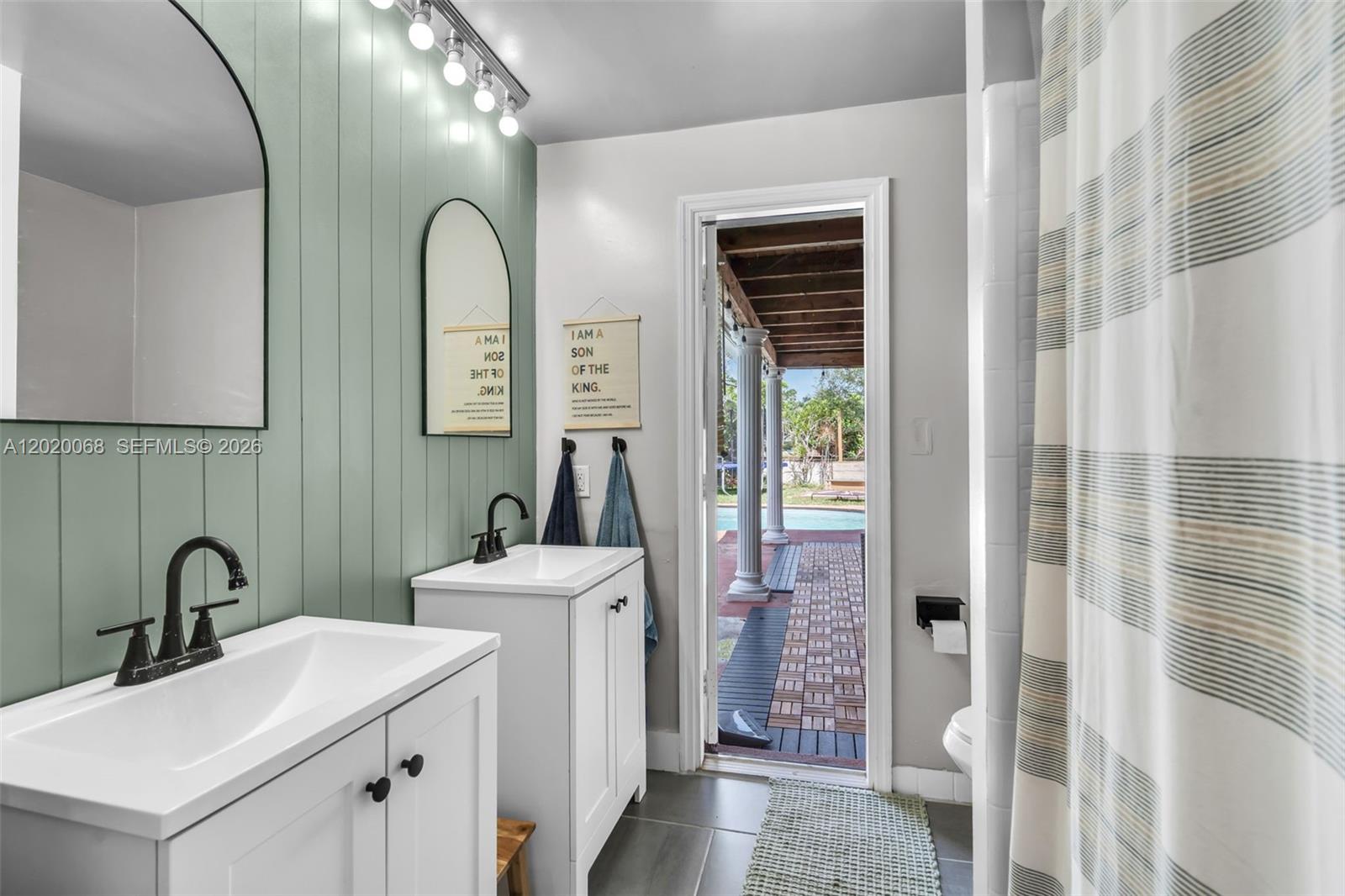 CLUSTERS CORAL SPRINGS - Residential