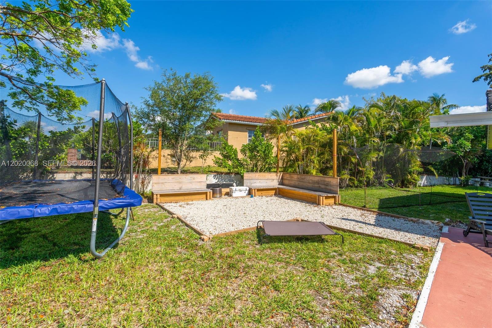 CLUSTERS CORAL SPRINGS - Residential