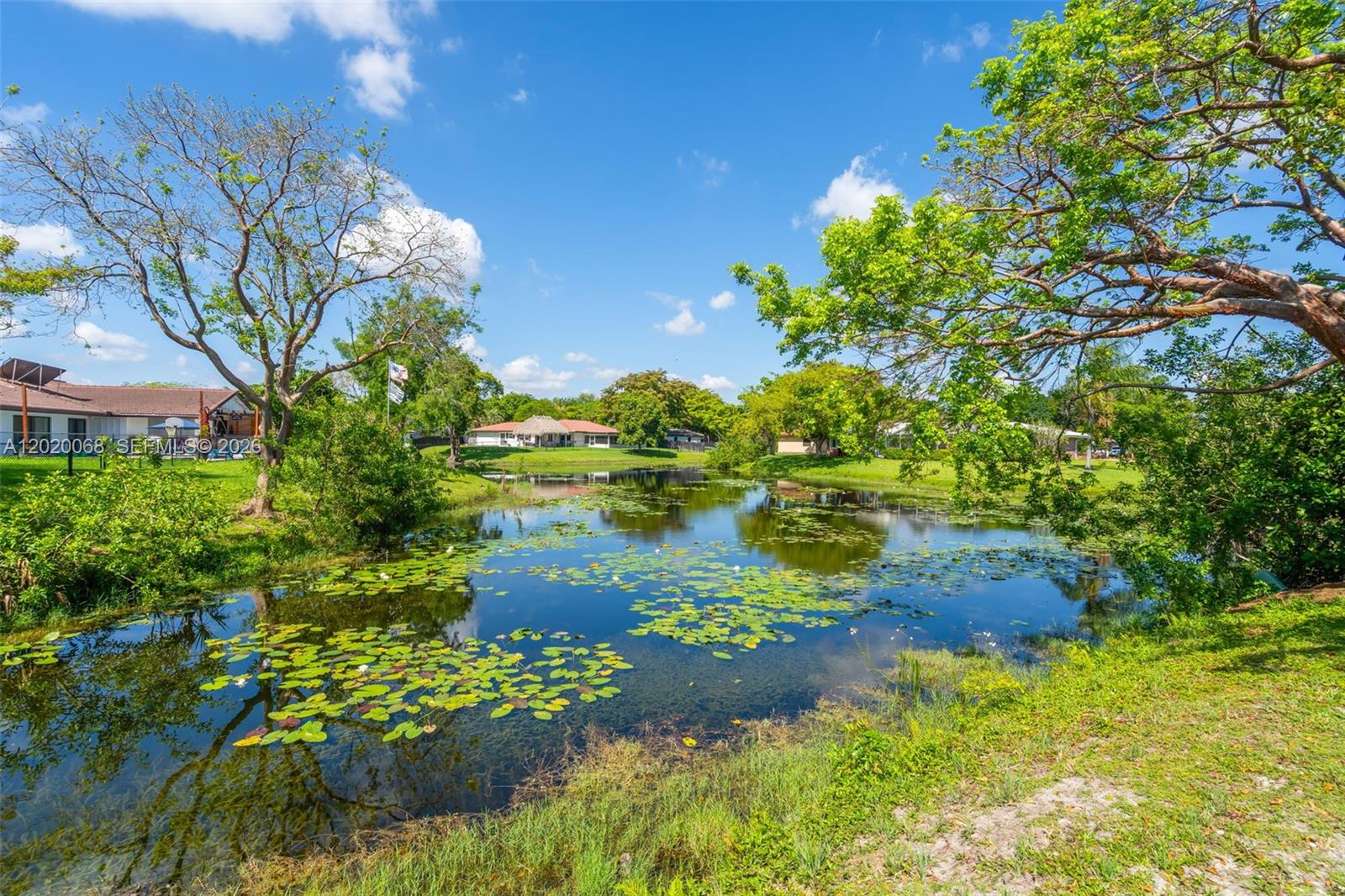CLUSTERS CORAL SPRINGS - Residential