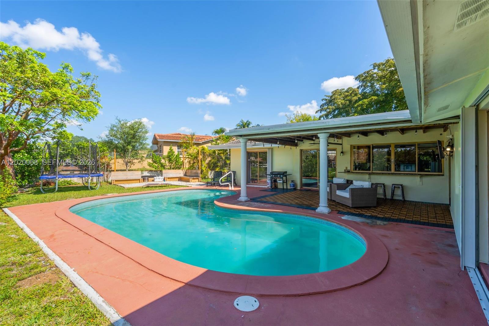 CLUSTERS CORAL SPRINGS - Residential