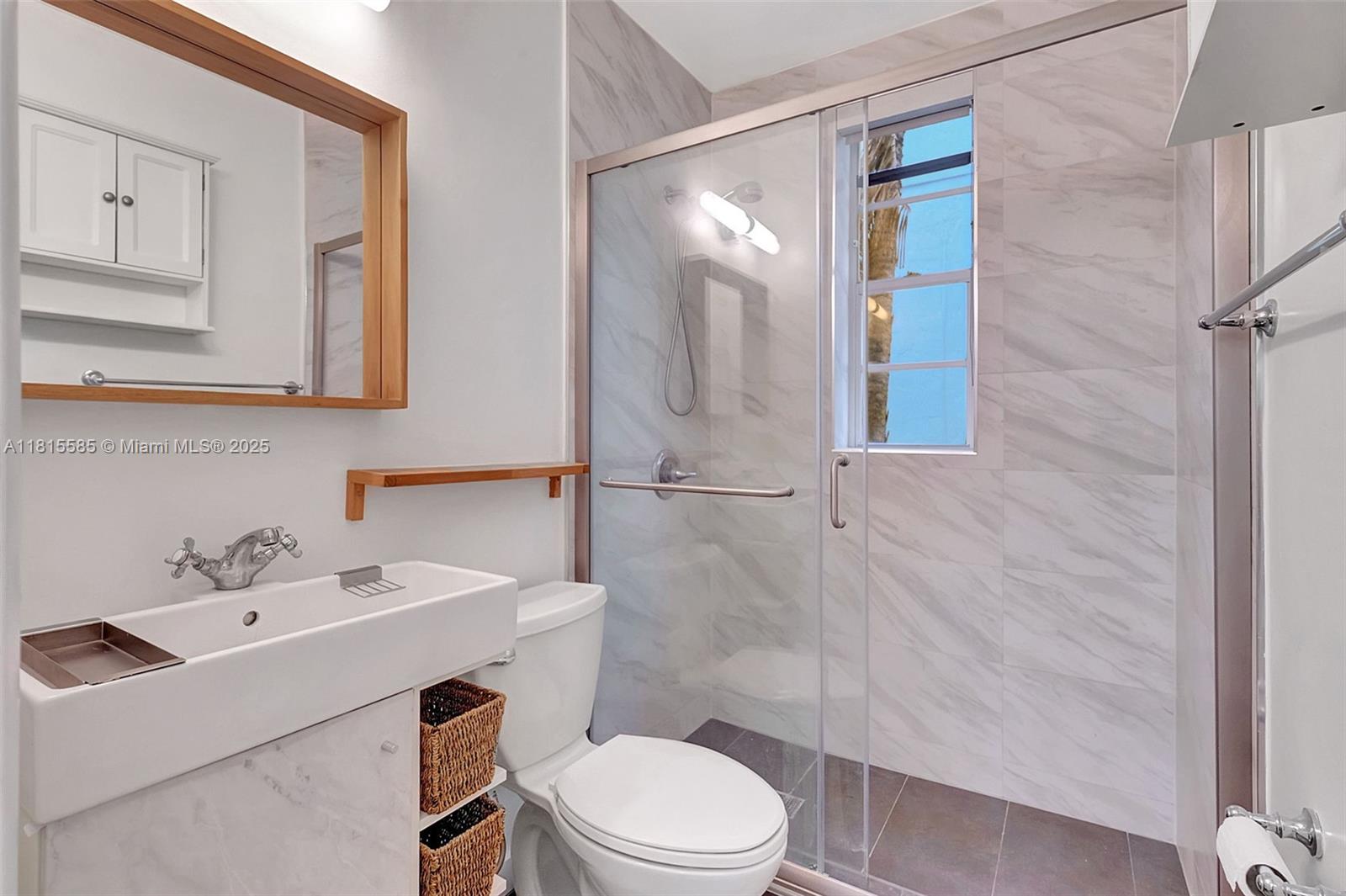 BAY DRIVE CONDO - Residential Lease