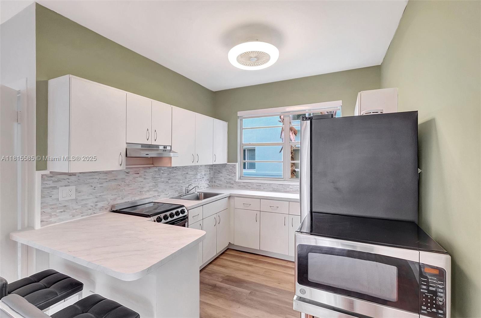 BAY DRIVE CONDO - Residential Lease