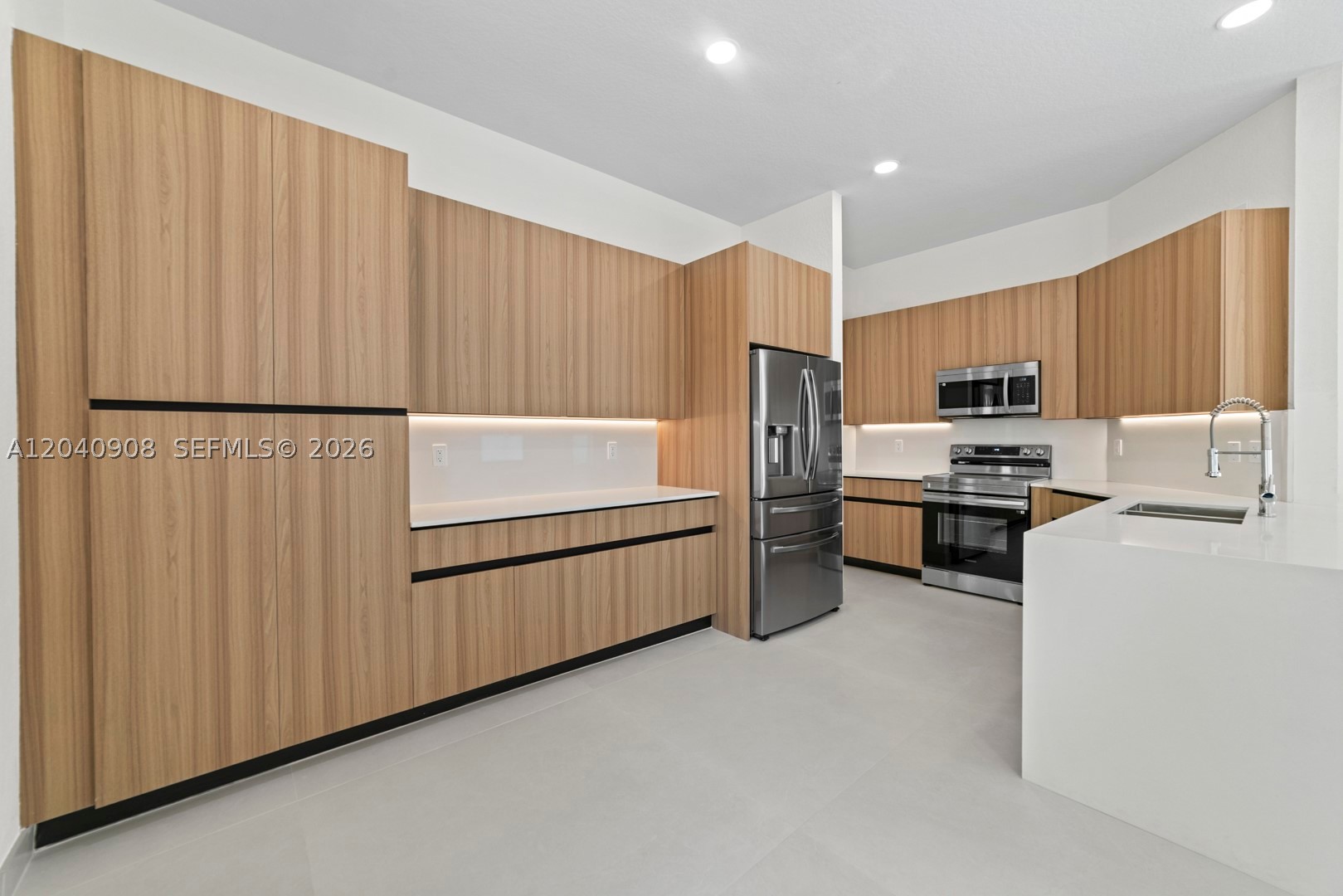 SCHOONER RIDGE - Residential