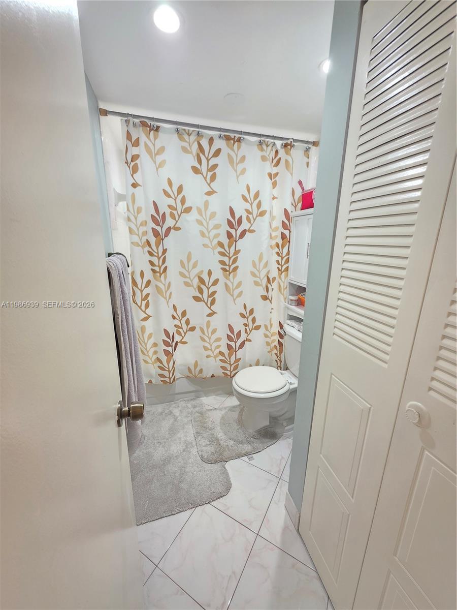 OMEGA CONDO NO 10 - Residential