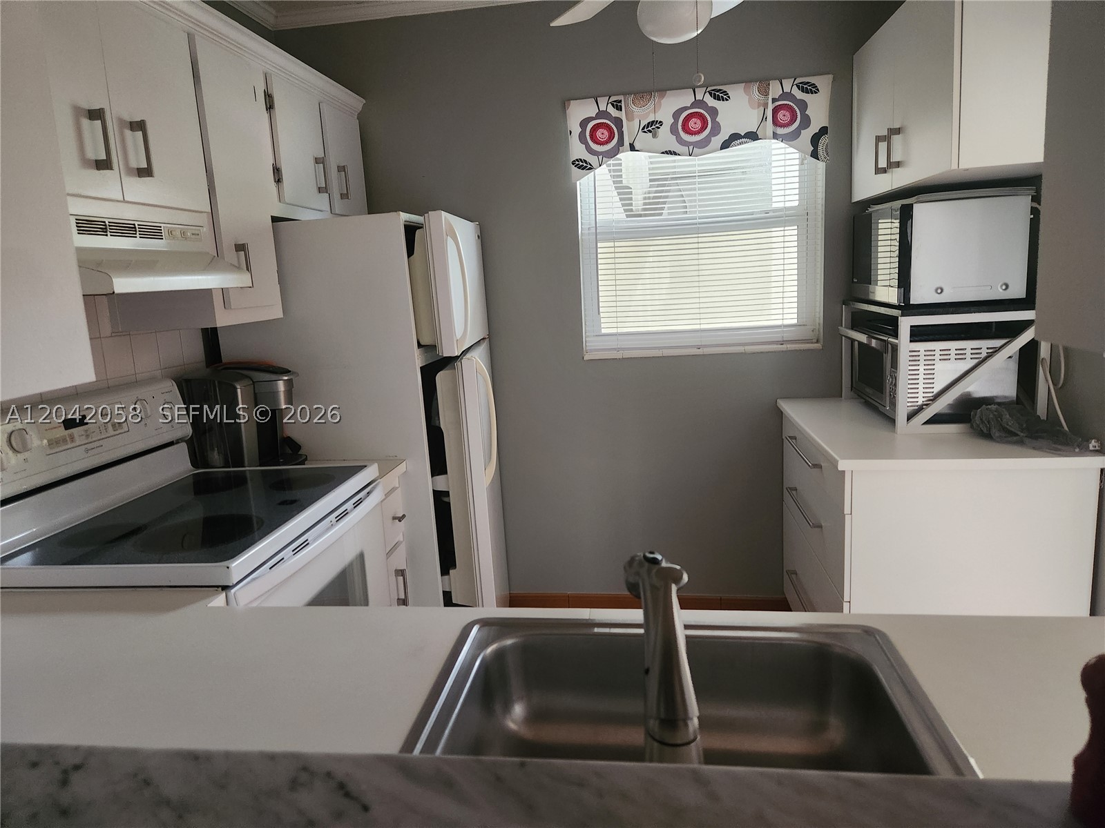 TULIP GARDENS CONDO - Residential