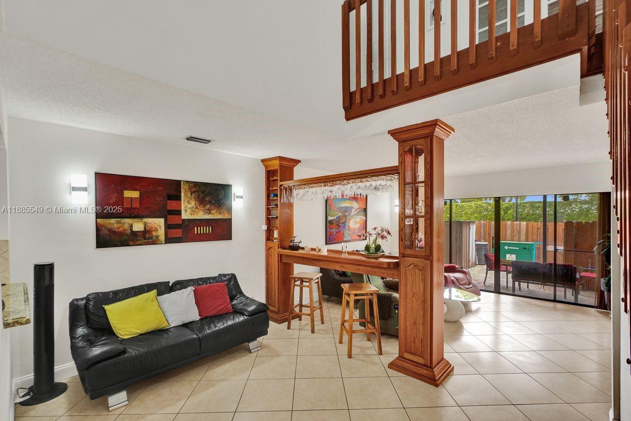 GOLFVIEW TH AT KENDALE LK - Residential