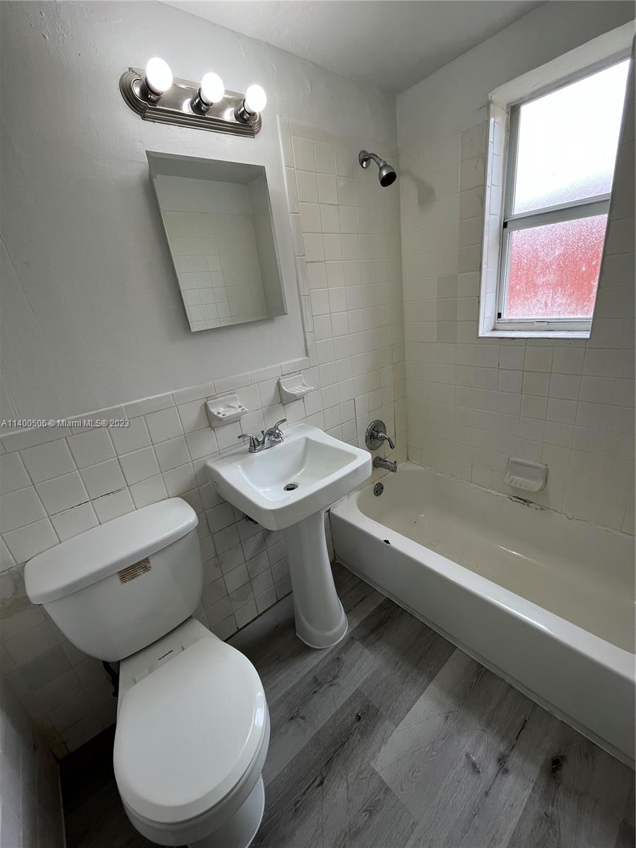 FROW HOMESTEAD - Residential Lease