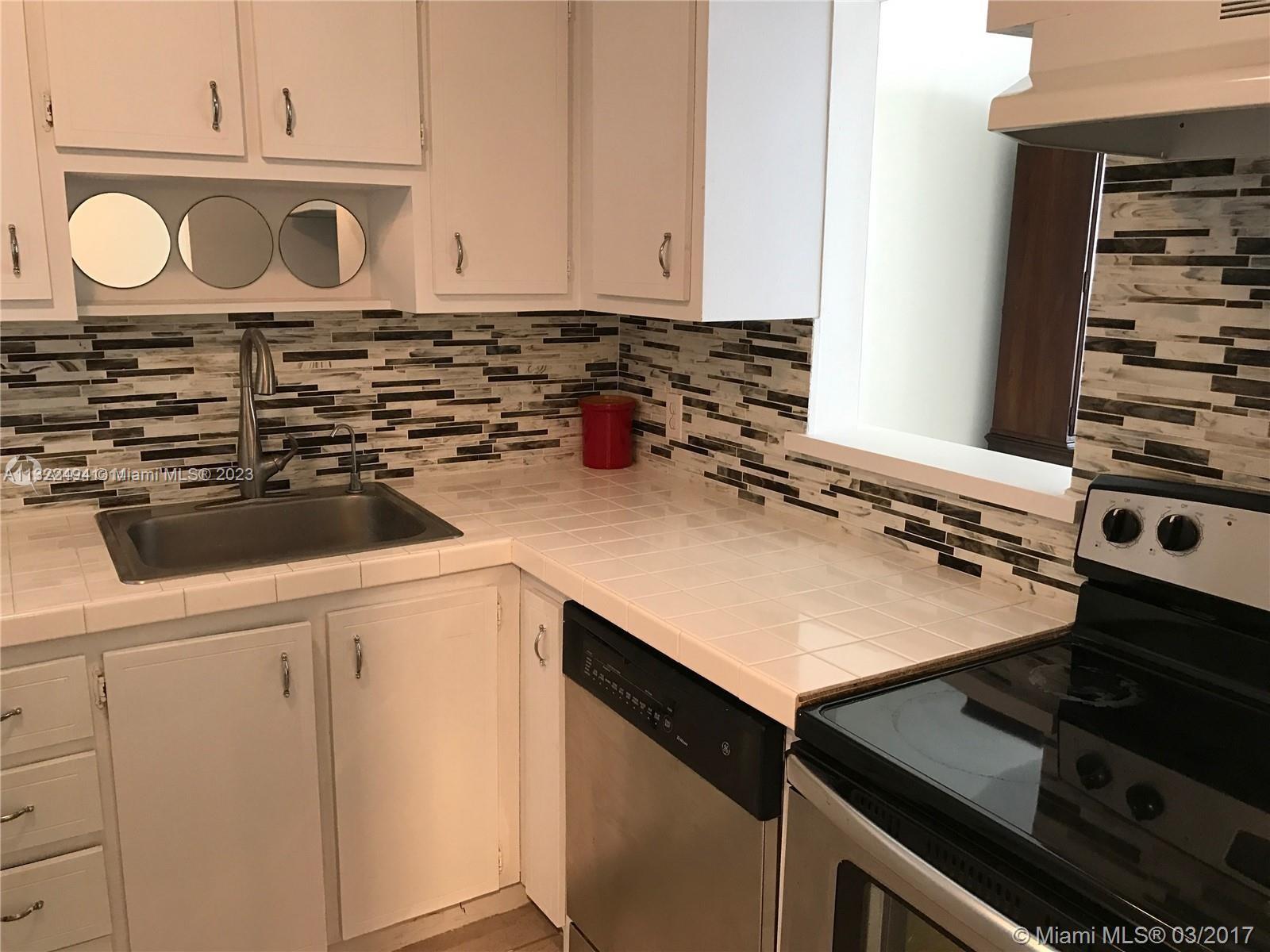 BAYVIEW TERRACE CONDO - Residential Lease