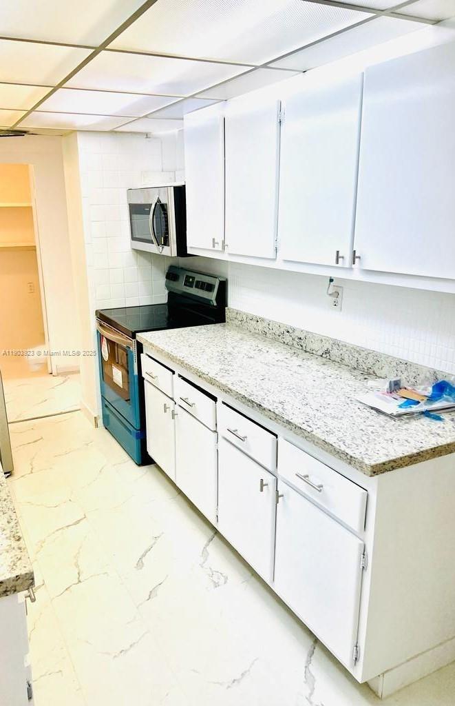 WINSTON TOWERS 400 CONDO - Residential