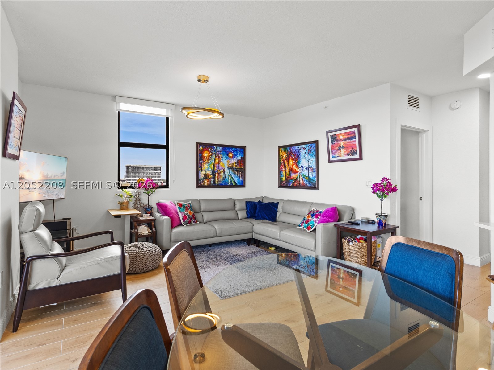 THE LUXOR RESIDENCES COND - Residential Lease