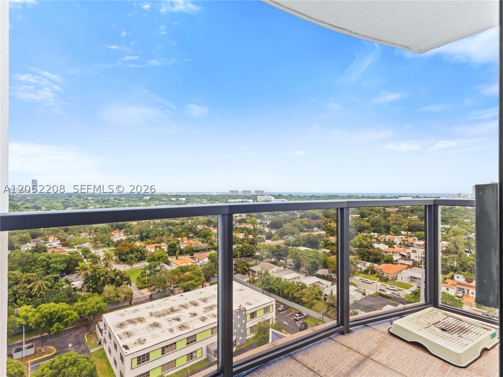 THE LUXOR RESIDENCES COND - Residential Lease