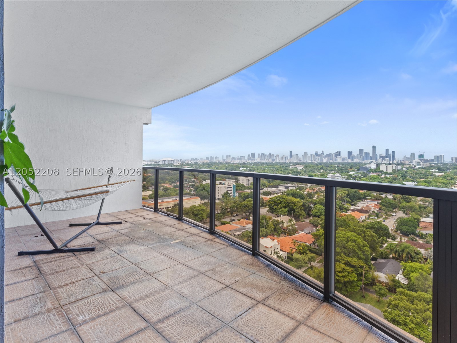 THE LUXOR RESIDENCES COND - Residential Lease
