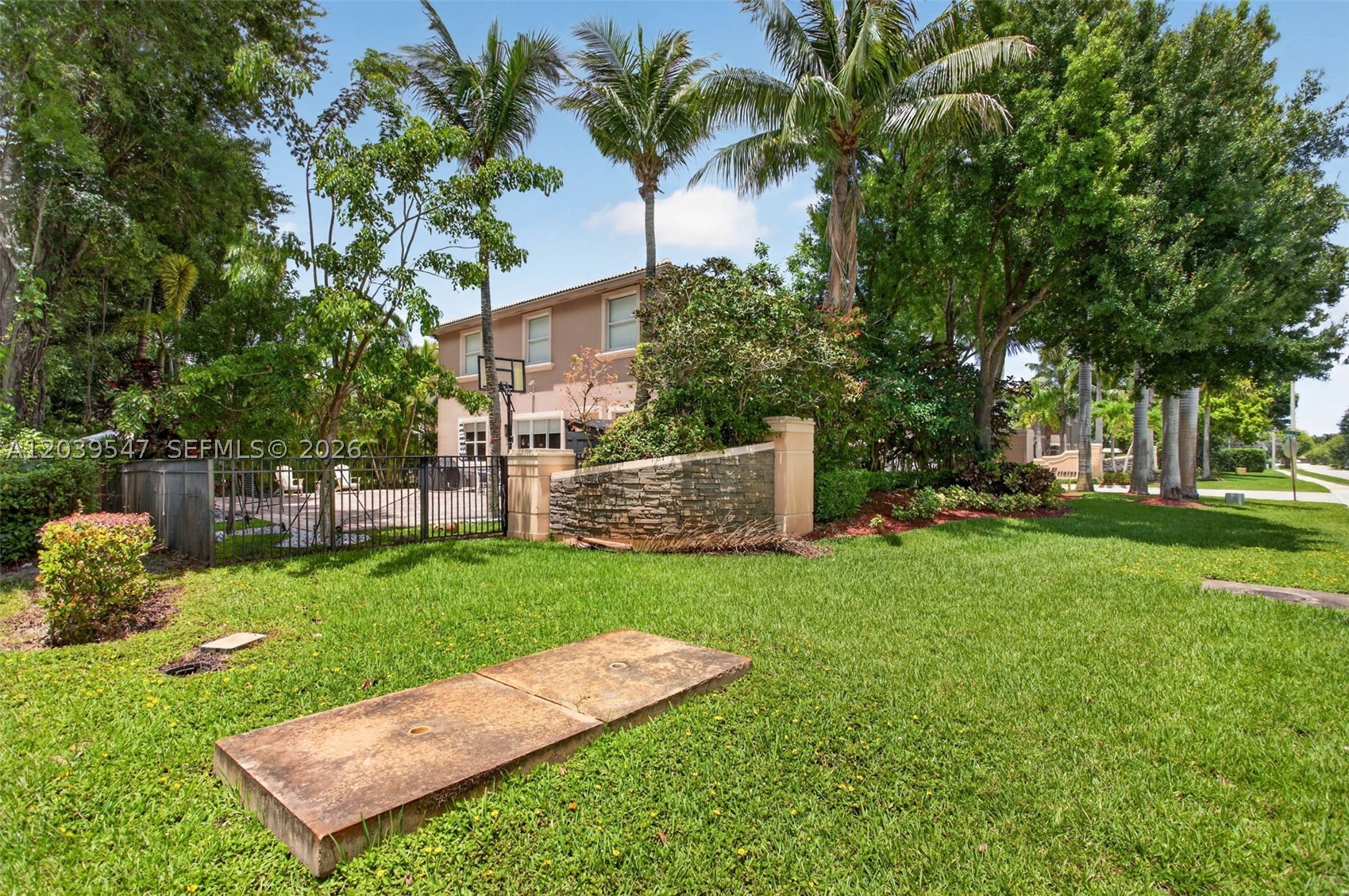 CYPRESS ESTATES - Residential