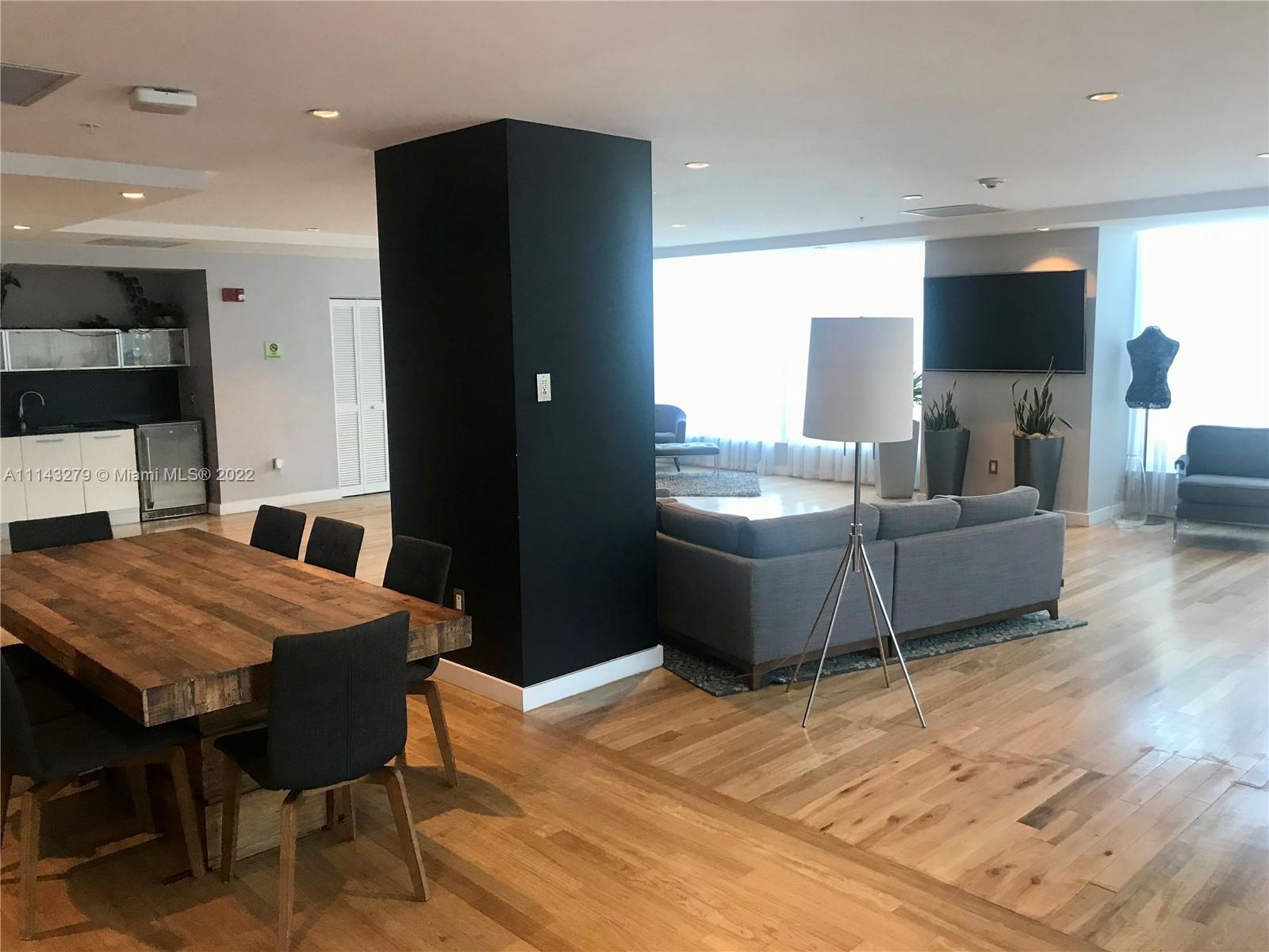THE LOFT DOWNTOWN II COND - Residential