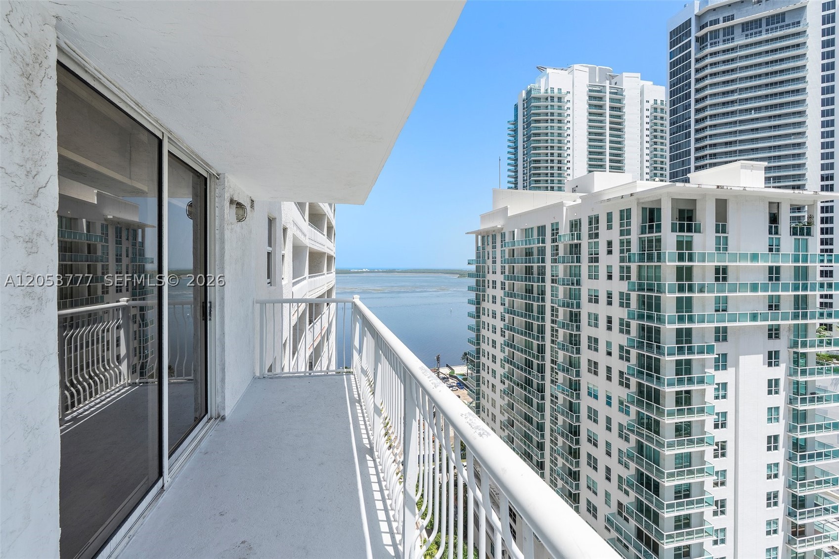 THE CLUB AT BRICKELL BAY - Residential