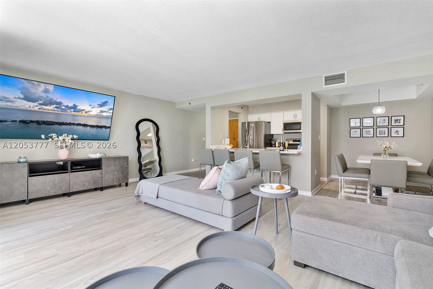THE CLUB AT BRICKELL BAY - Residential