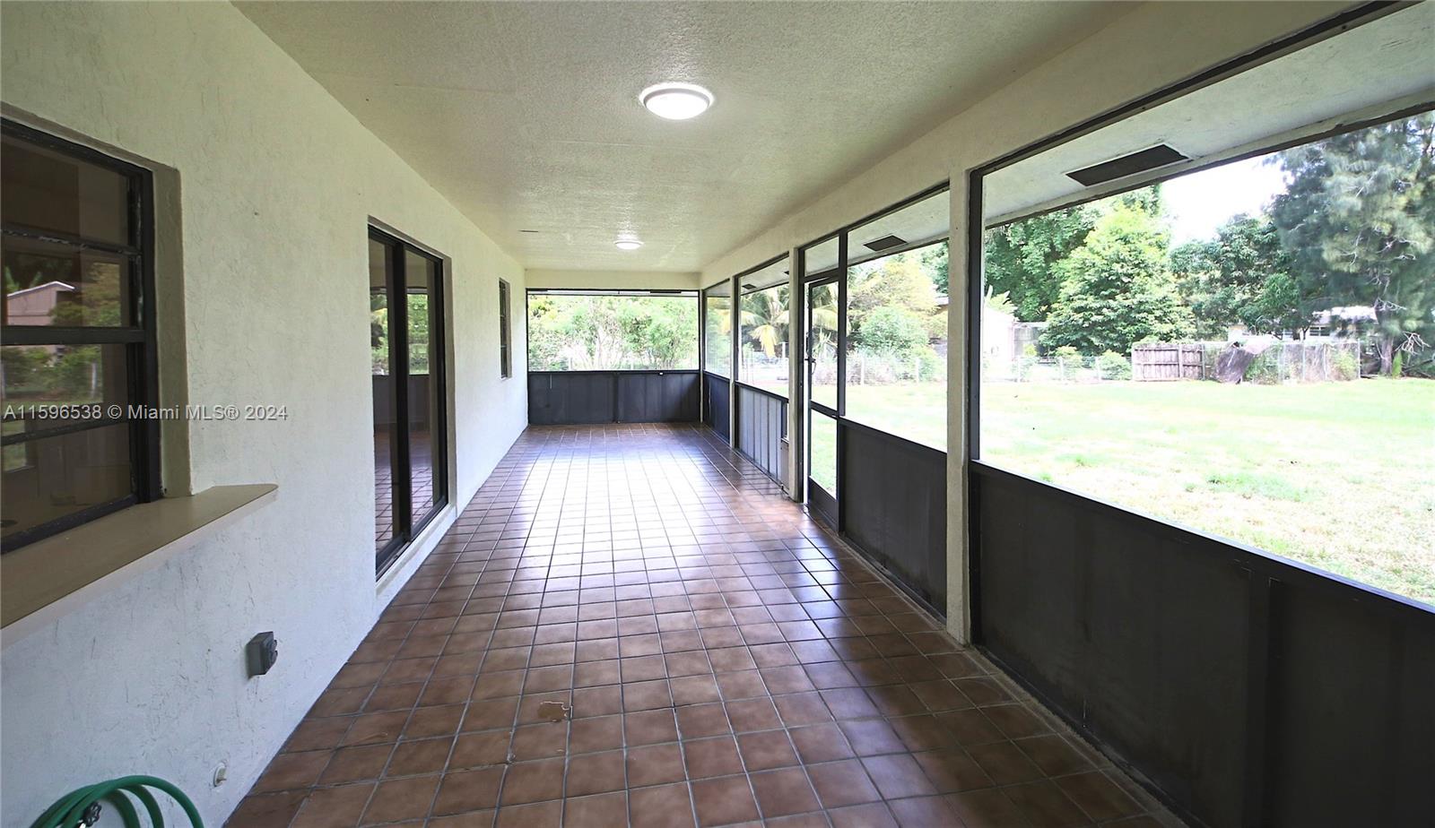 LOXAHATCHEE ACRES - Residential
