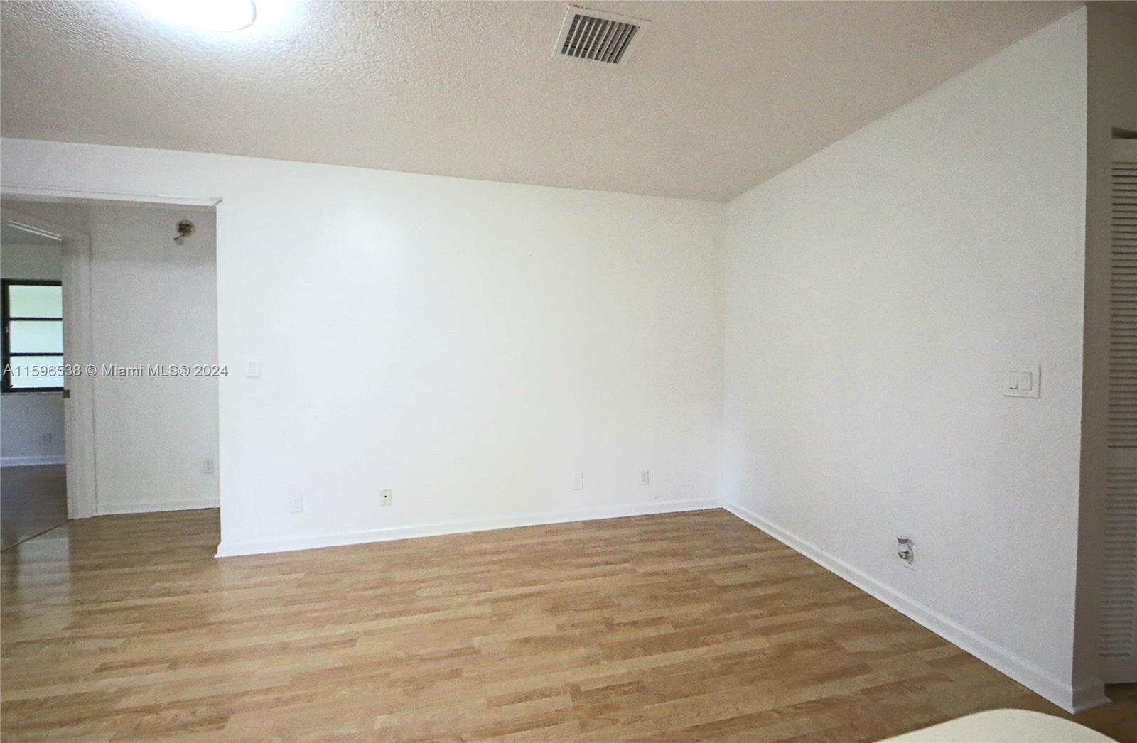 LOXAHATCHEE ACRES - Residential