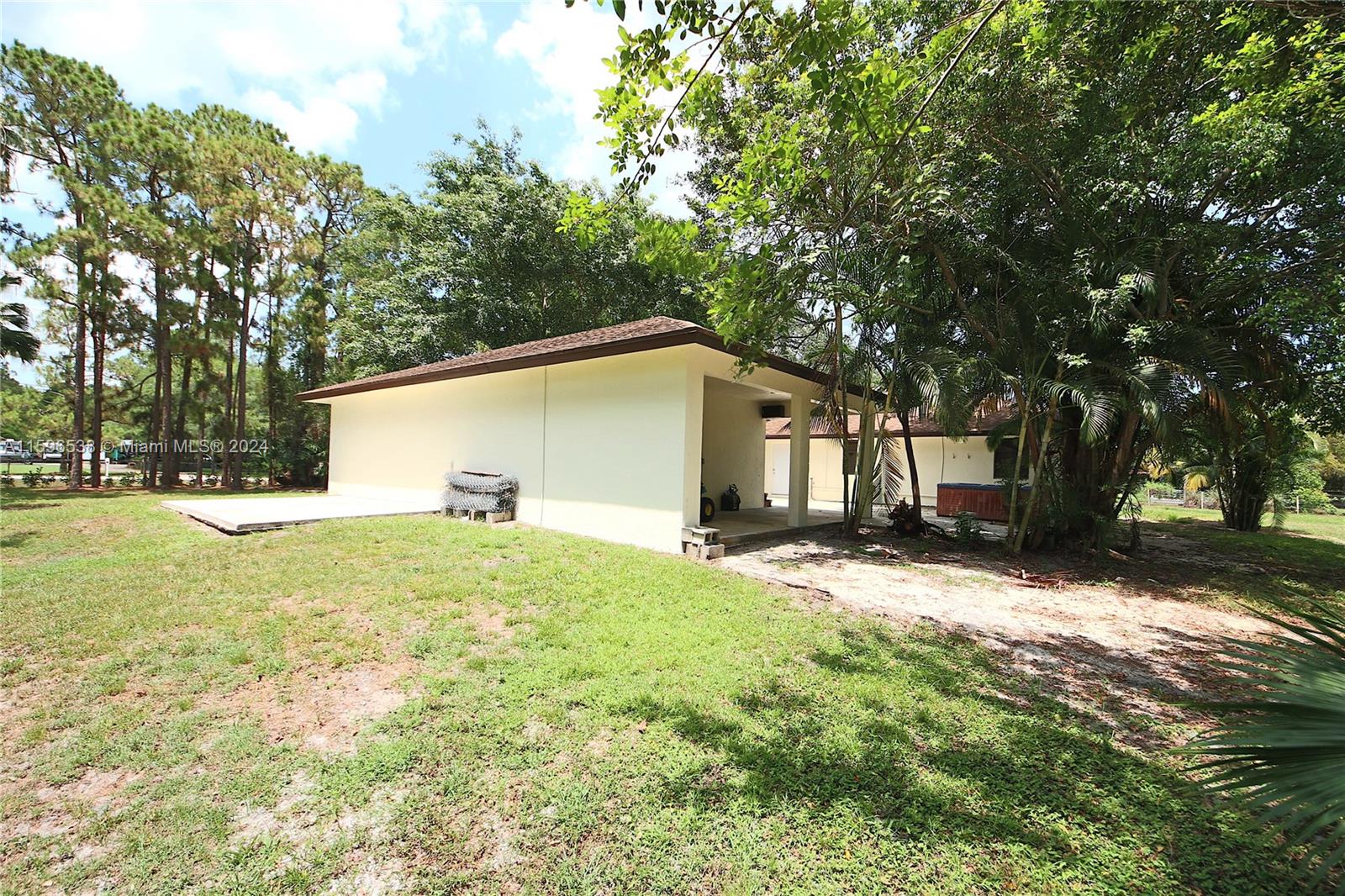 LOXAHATCHEE ACRES - Residential