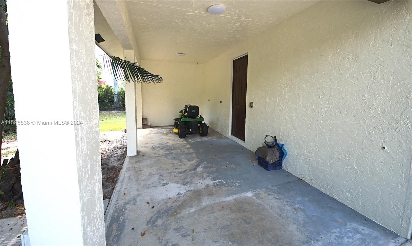 LOXAHATCHEE ACRES - Residential
