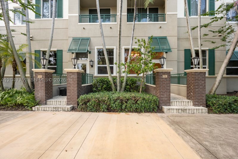 VERANDA CONDO - Residential Lease