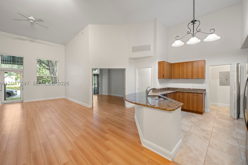 VERANDA CONDO - Residential Lease