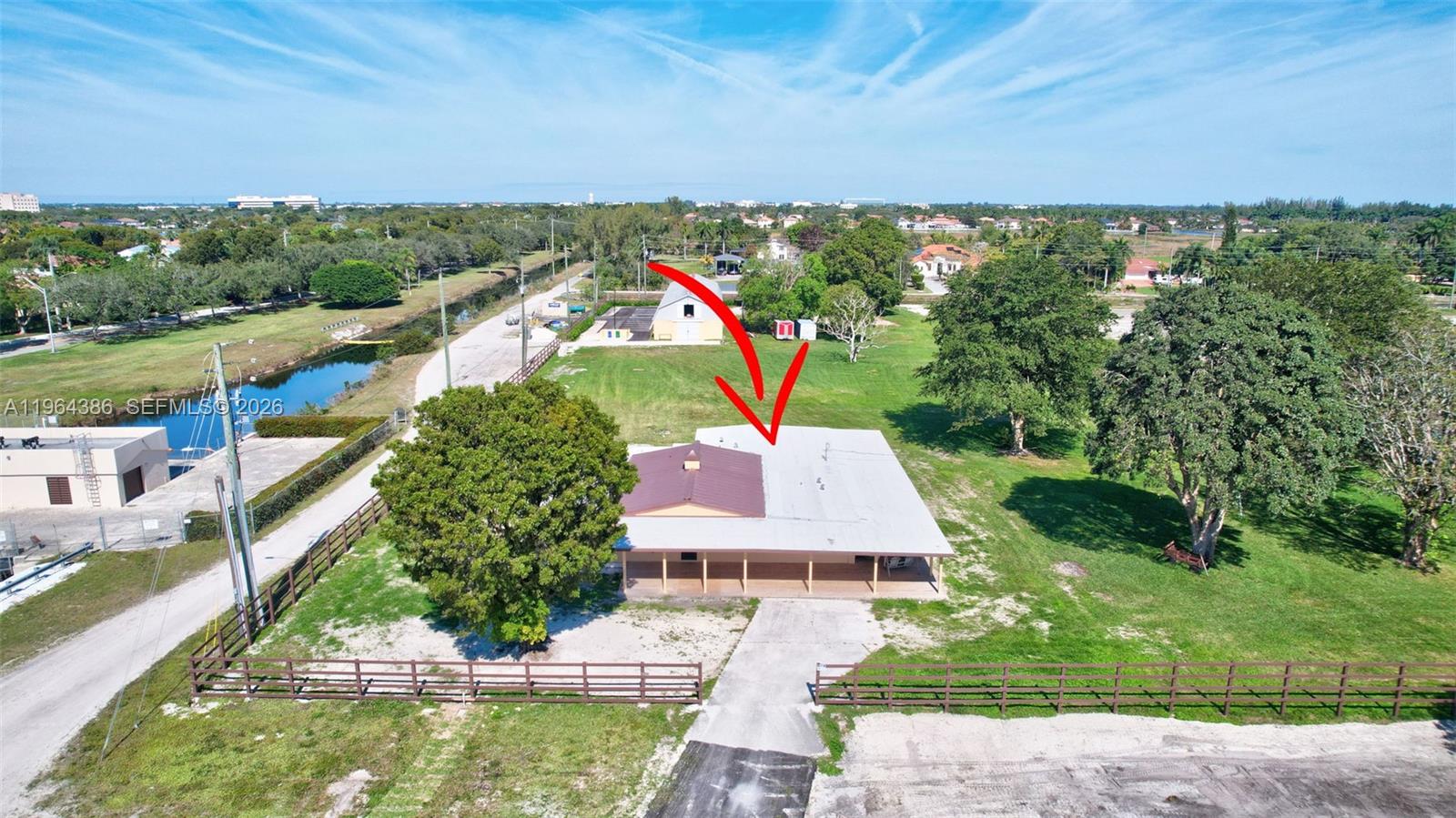 COUNTRY CLUB RANCHES SEC - Residential