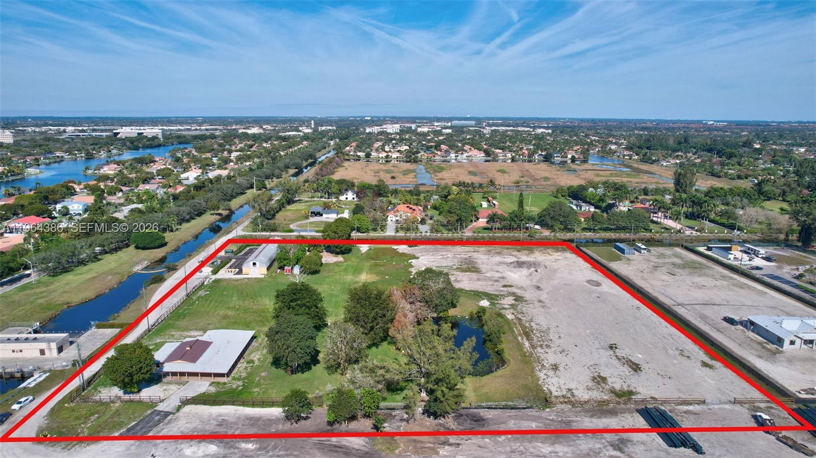 COUNTRY CLUB RANCHES SEC - Residential