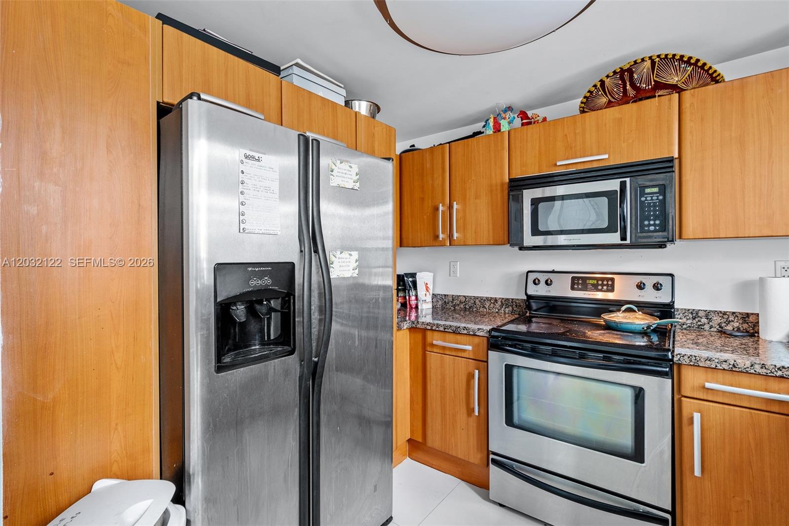 CASABLANCA VILLAS CONDO - Residential Lease