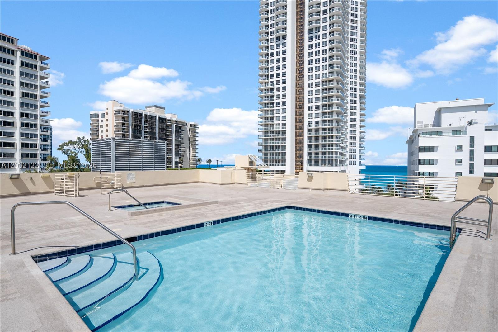 CASABLANCA VILLAS CONDO - Residential Lease