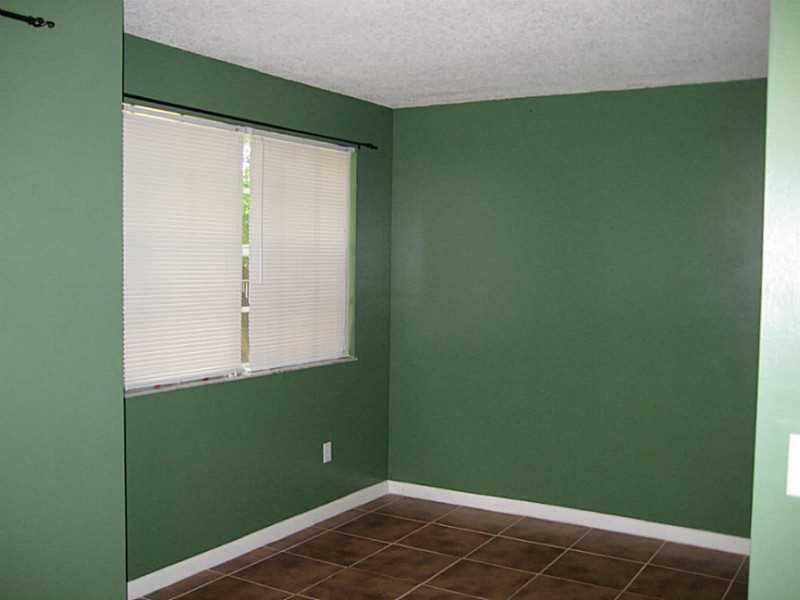 LA HACIENDA COUNTRY CLUB - Residential Lease