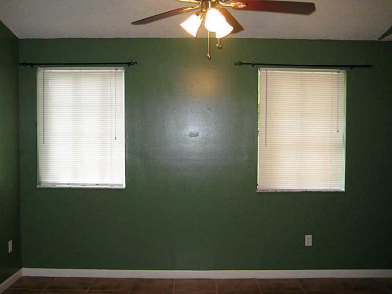 LA HACIENDA COUNTRY CLUB - Residential Lease