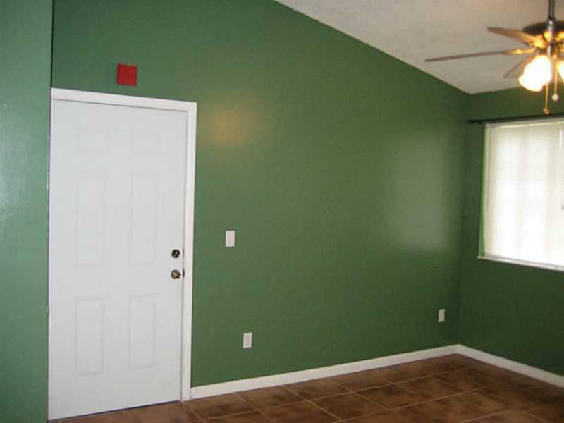 LA HACIENDA COUNTRY CLUB - Residential Lease