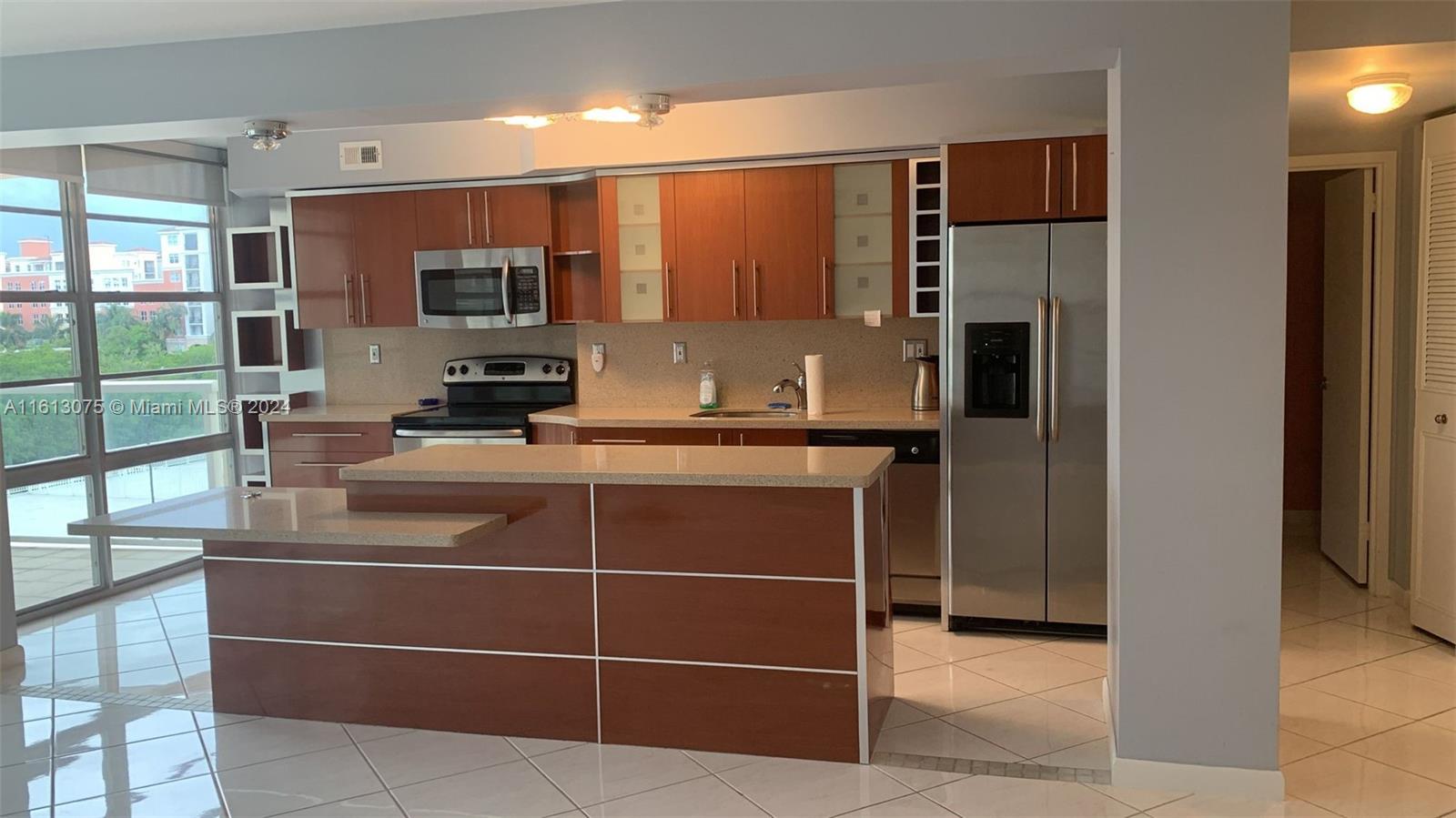 WINSTON TOWER 300 CONDO - Residential Lease