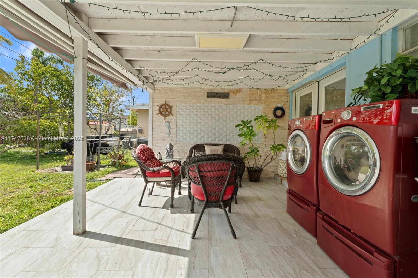HOLLYWOOD SOUTH SIDE ADD - Residential