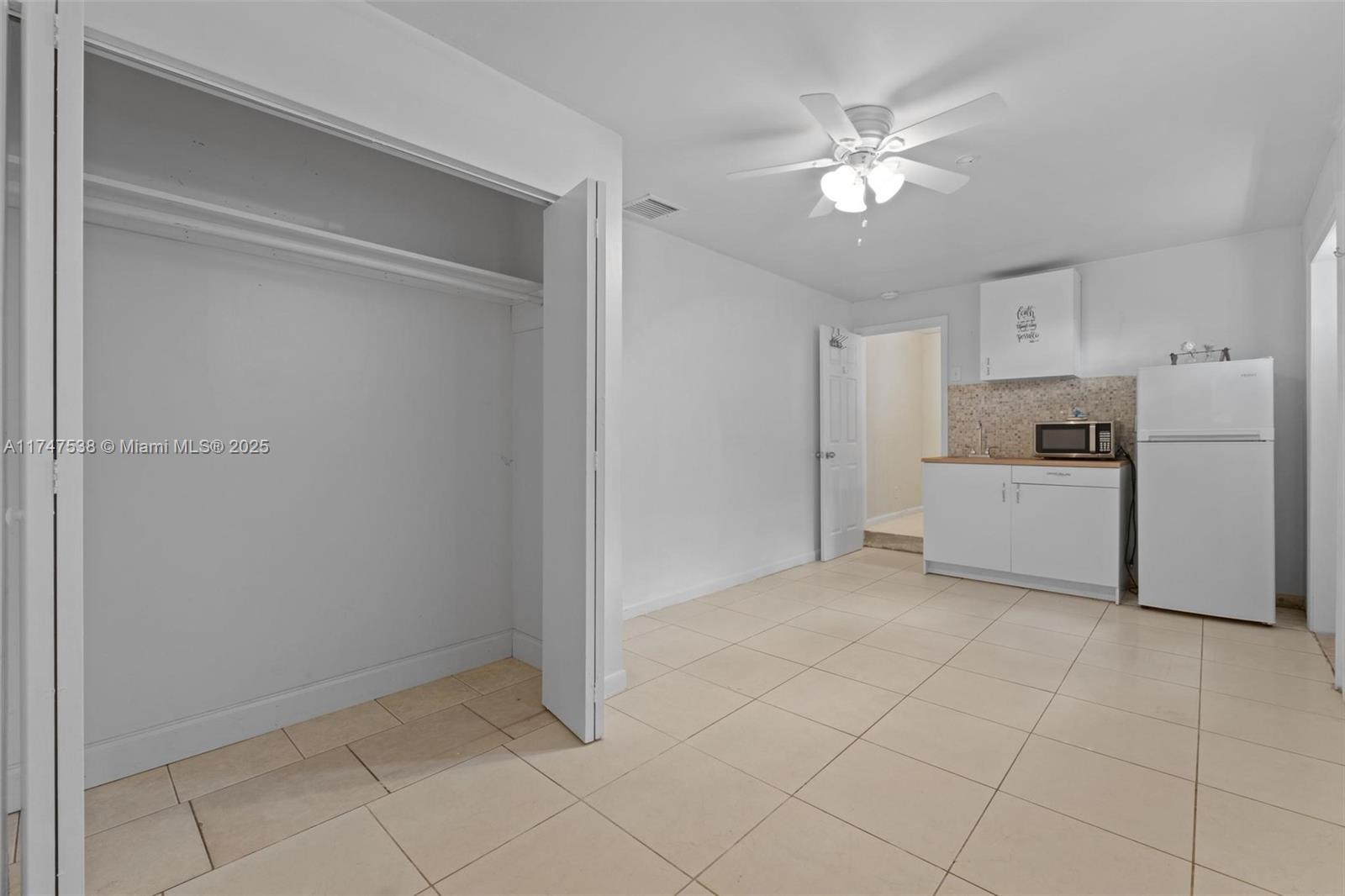 HOLLYWOOD SOUTH SIDE ADD - Residential