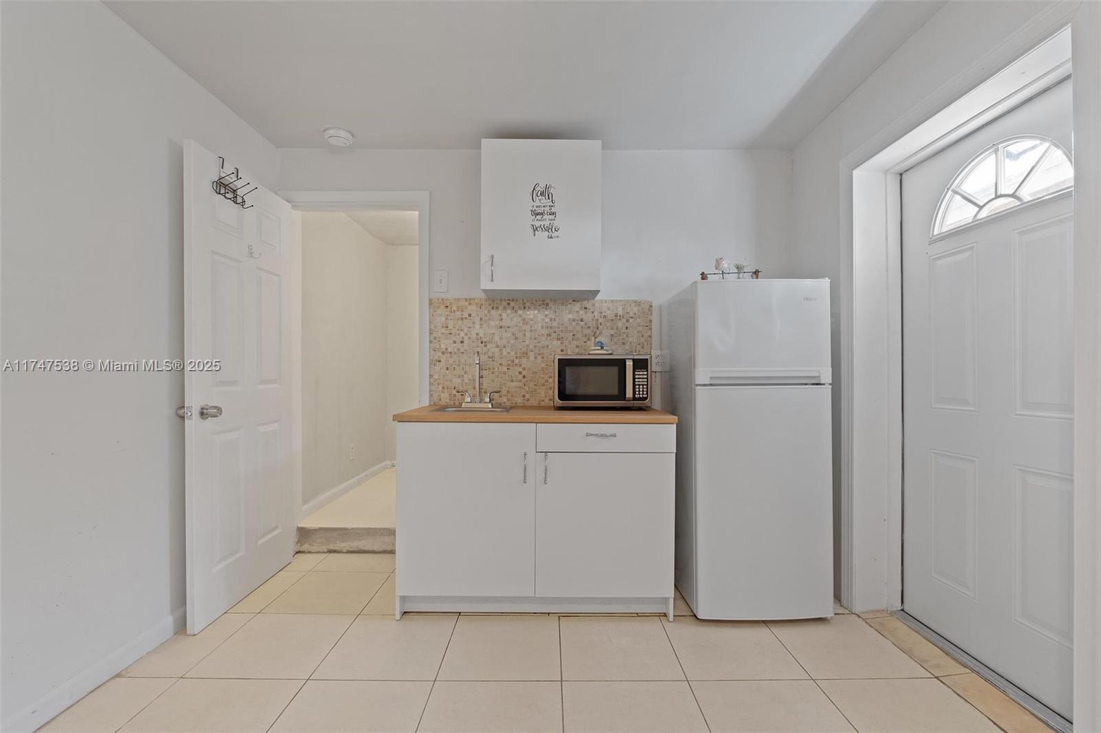 HOLLYWOOD SOUTH SIDE ADD - Residential