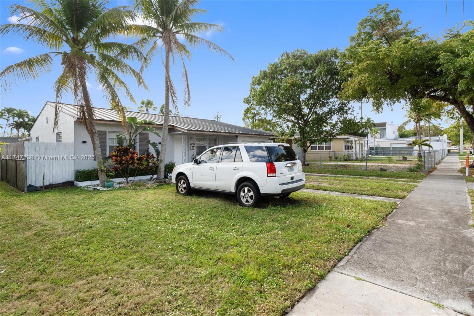 HOLLYWOOD SOUTH SIDE ADD - Residential