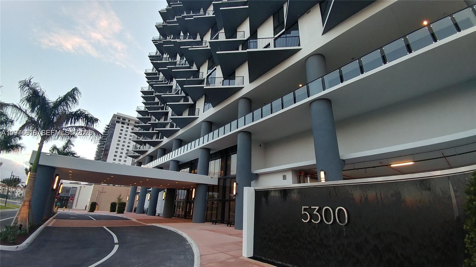 5300 PASEO CONDO - Residential