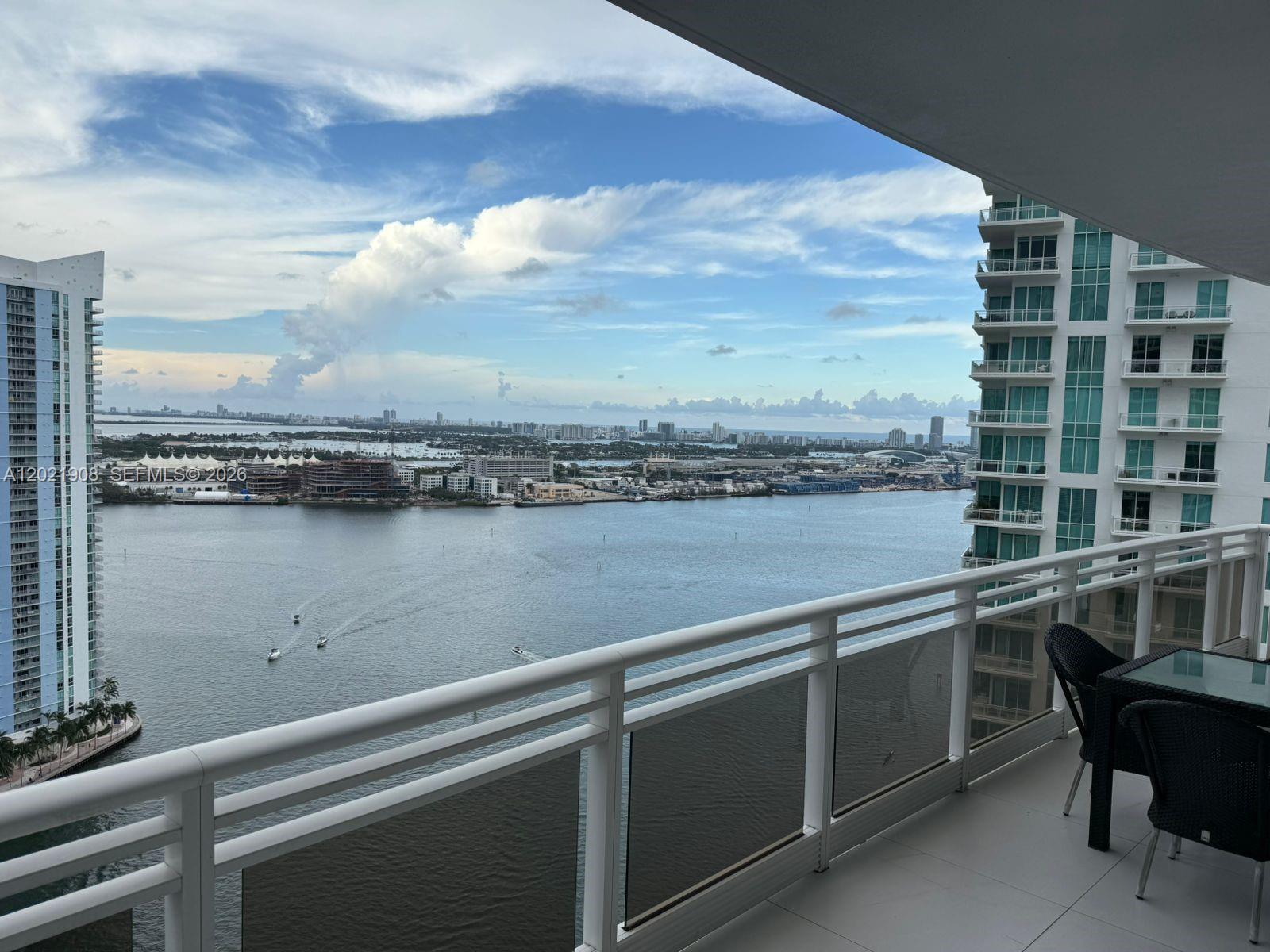 CARBONELL CONDO - Residential