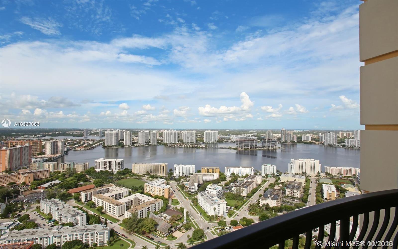 Acqualina Residences - Residential
