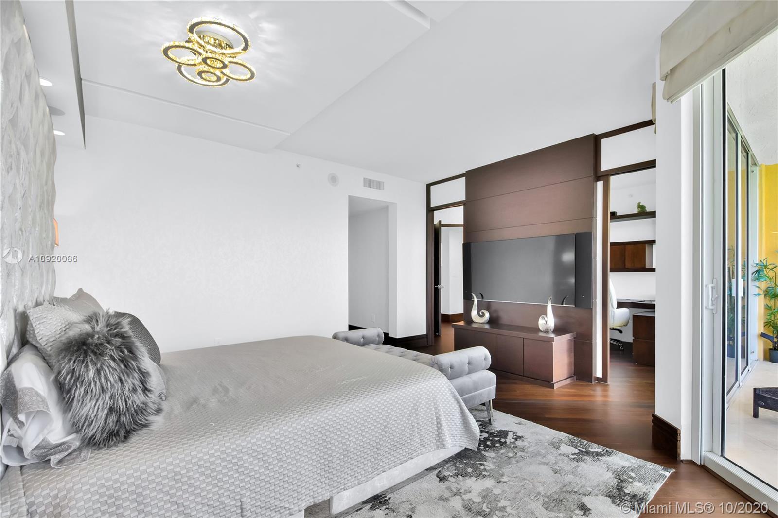 Acqualina Residences - Residential